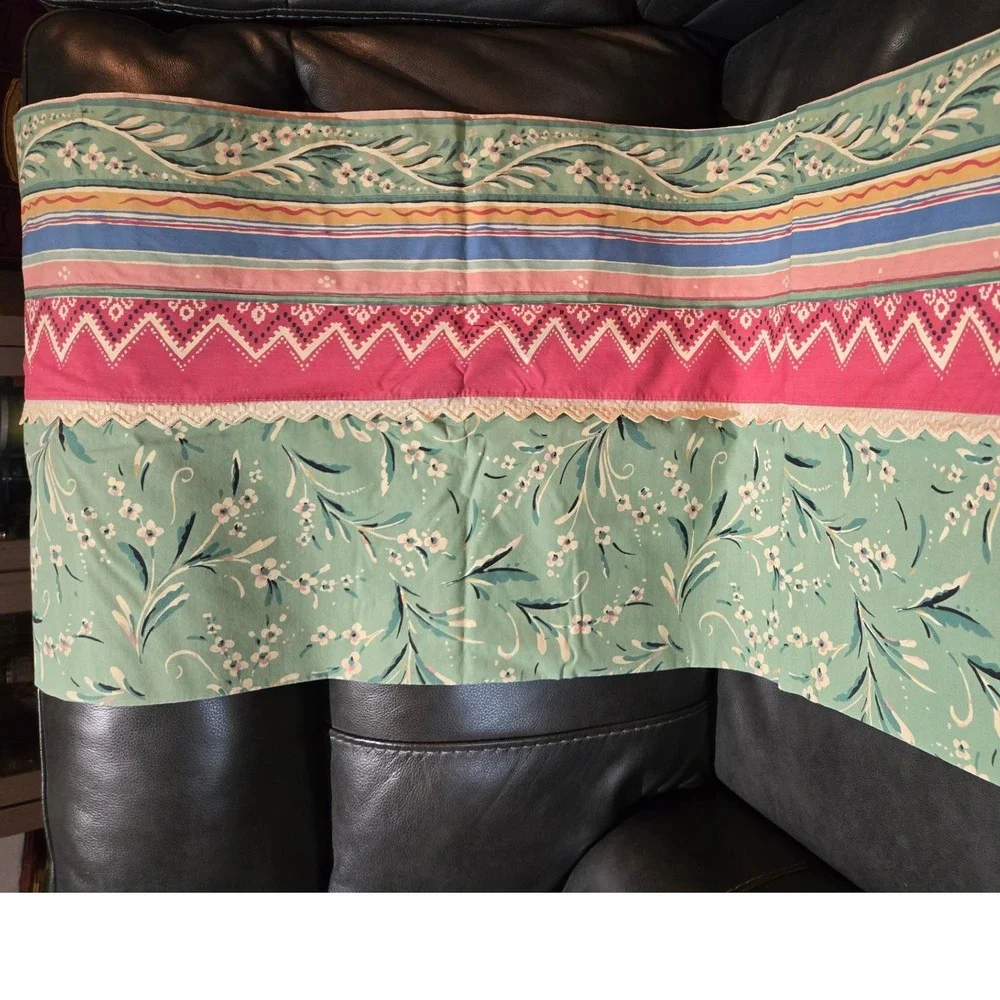 Unbranded Floral Valance‎ Green Pink Vintage Cottagecore 26x18 Good